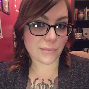 Meet your Posher, Caitie